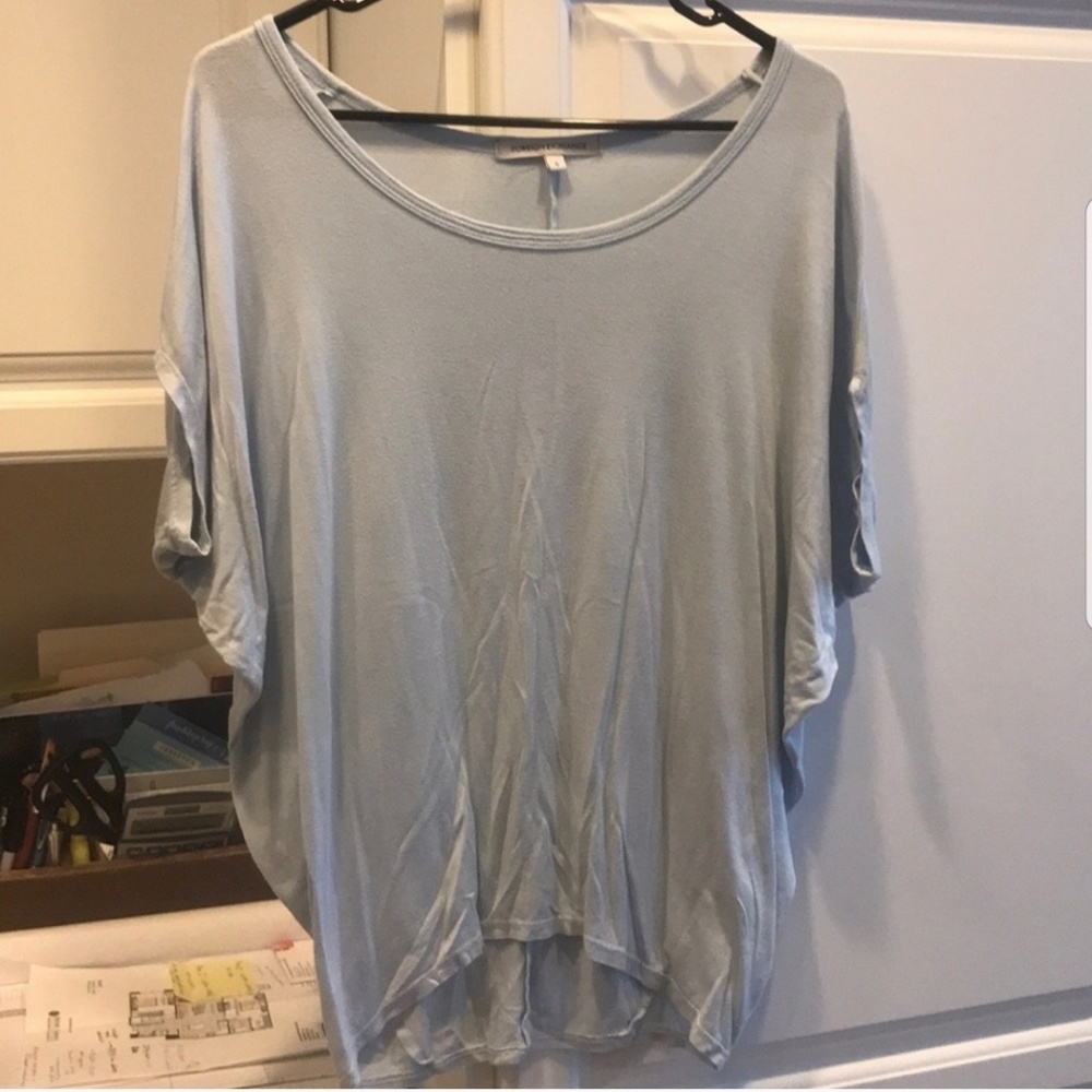 Foreign exchange great blue flowy top
